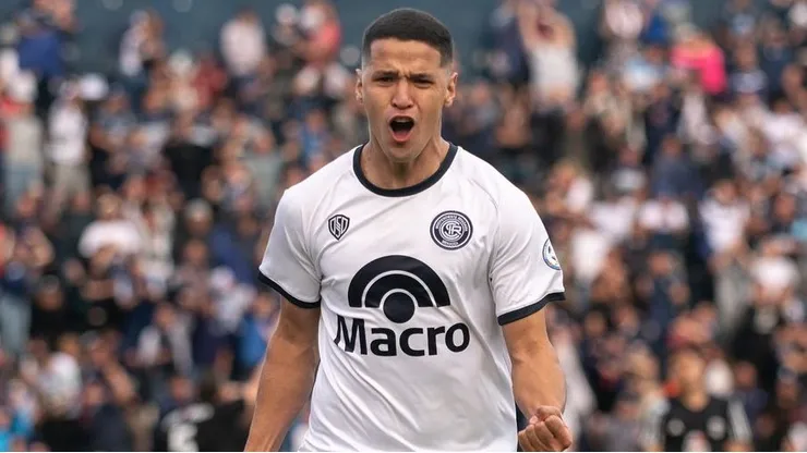 Representante de Alex Arce le abre las puertas a Colo Colo.
