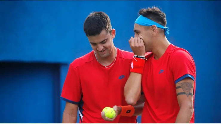 Chile cae en dobles y se complica en la Copa Davis ante Perú.