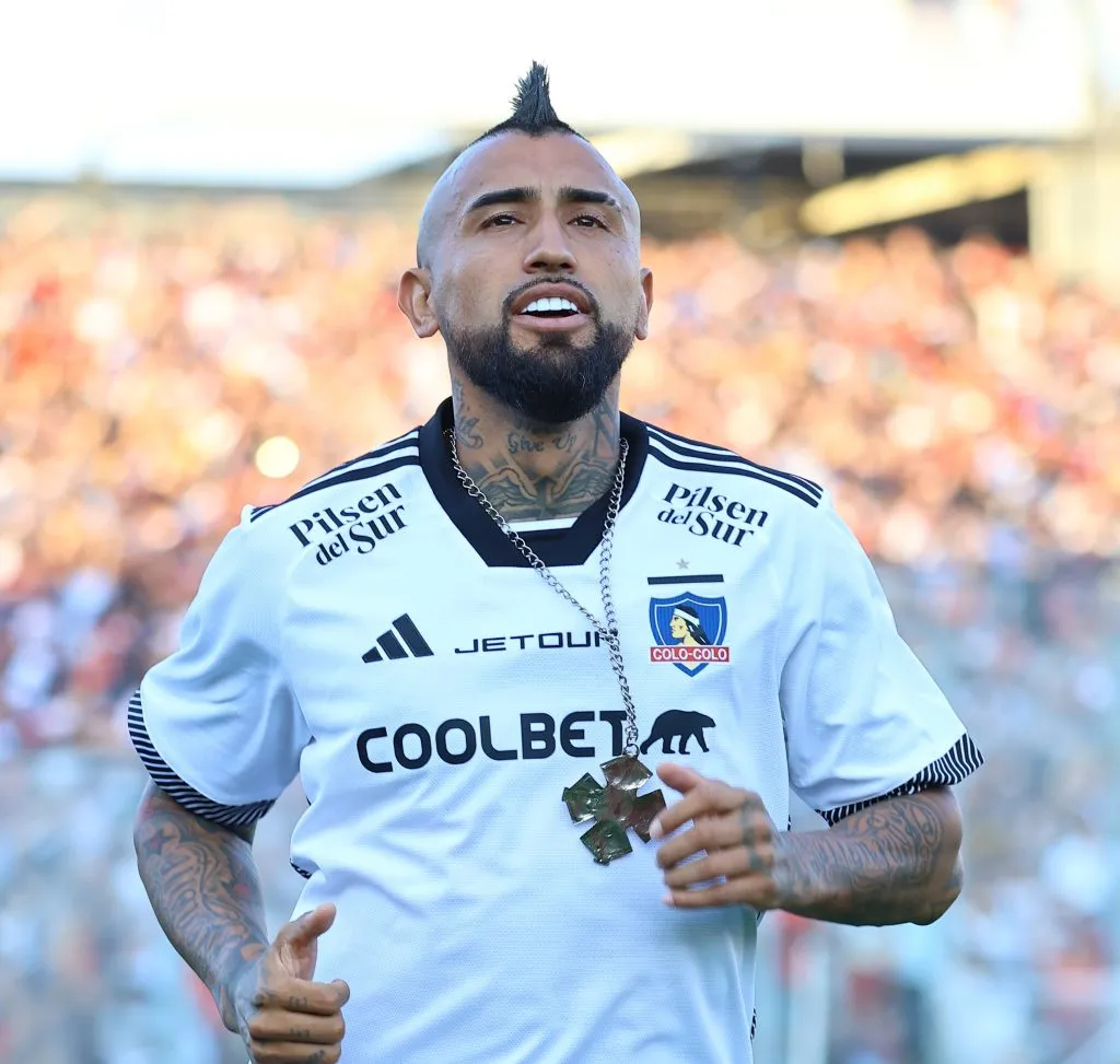 Arturo Vidal se convirtió en el primer refuerzo de Colo Colo en este 2024. 