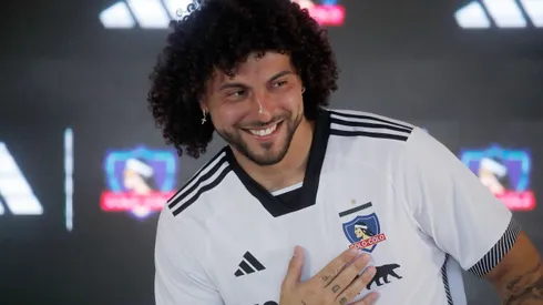 ¡Opiniones divididas! Hinchas de Colo Colo reaccionan a la nueva camiseta del 2024.