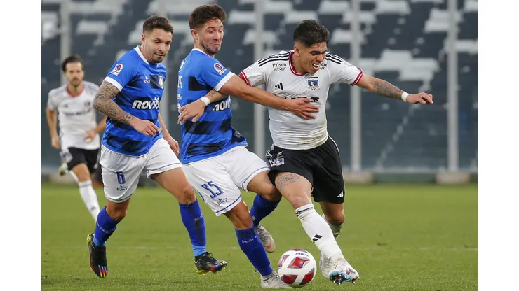 Huachipato jugando ante Colo Colo