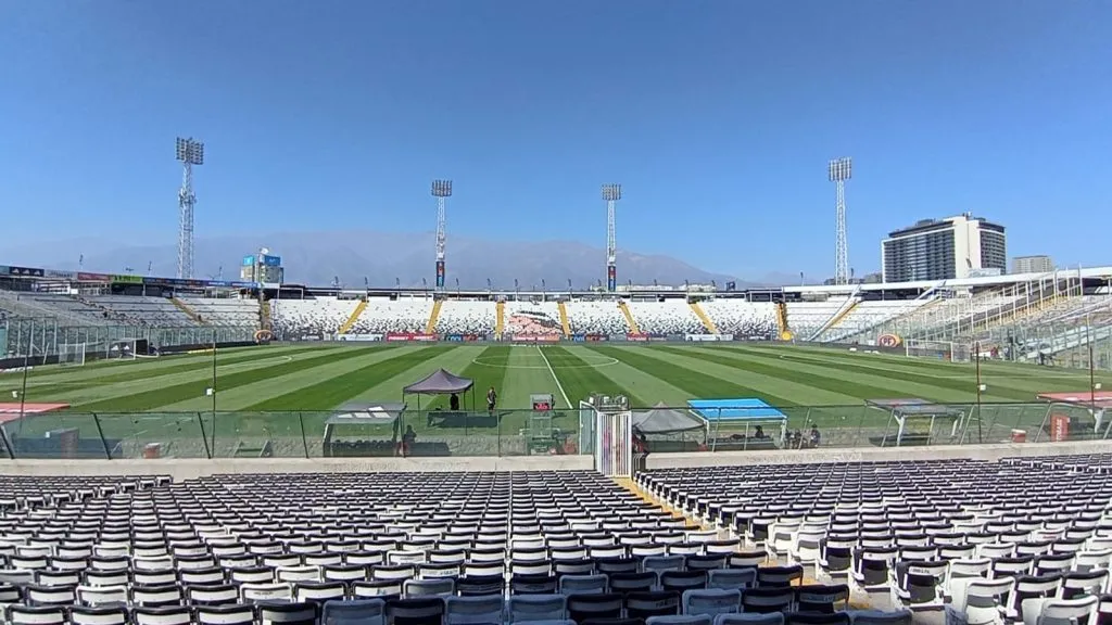 La cancha del Estadio Monumental para Colo Colo vs Everton