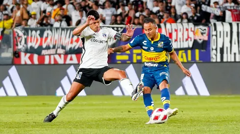Colo Colo se enfrenta a Everton en el Campeonato Nacional.