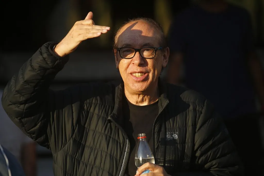 Alfredo Stohwing podría irse de Colo Colo