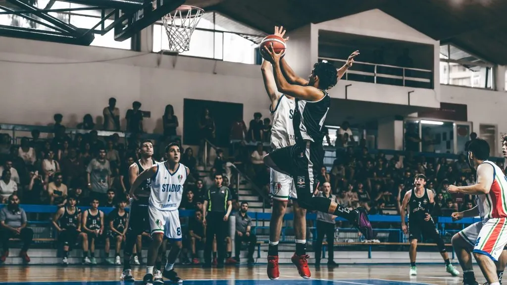 Colo Colo básquet sigue brillando en la Liga DOS