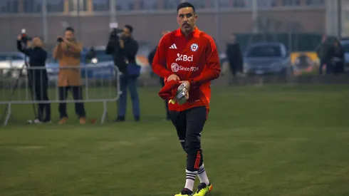 Claudio Bravo asoma como titular en la Roja.