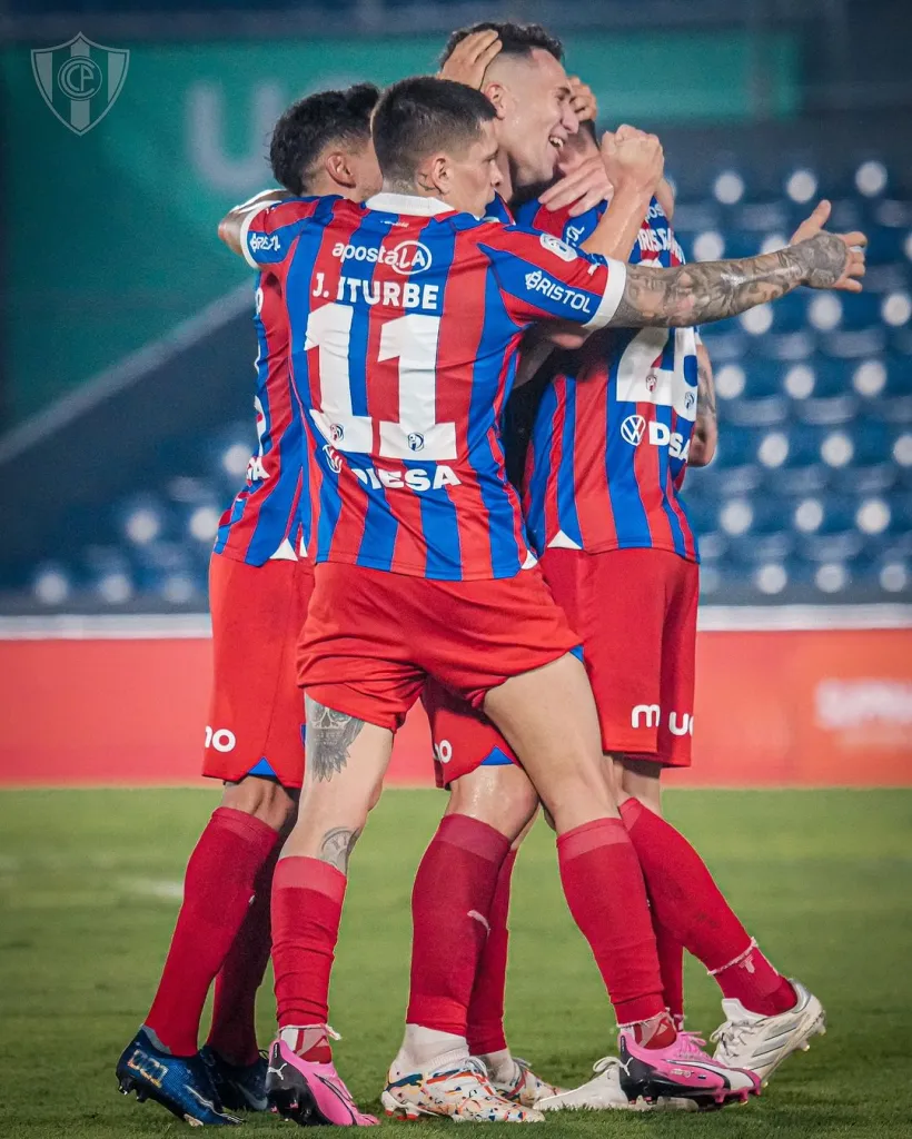 Cerro Porteño es el primer rival de Colo Colo en Copa Libertadores.