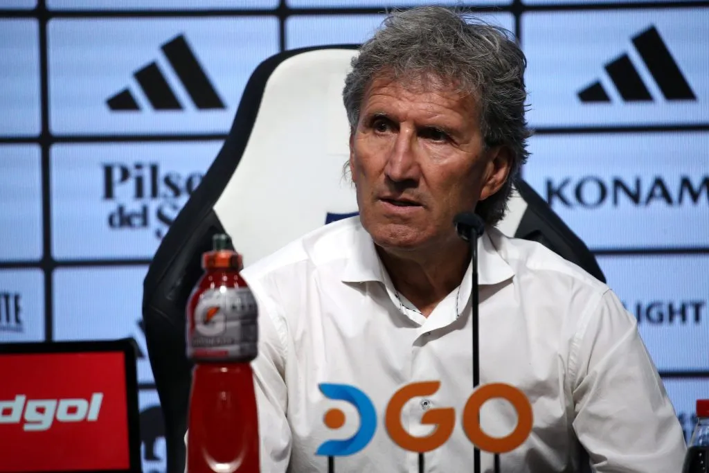 Daniel Morón en la presentación de Jorge Almirón. (Foto: Photosport)