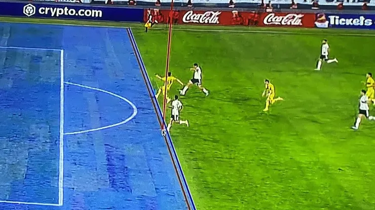 A Colo Colo le anularon dos goles por milímetros.