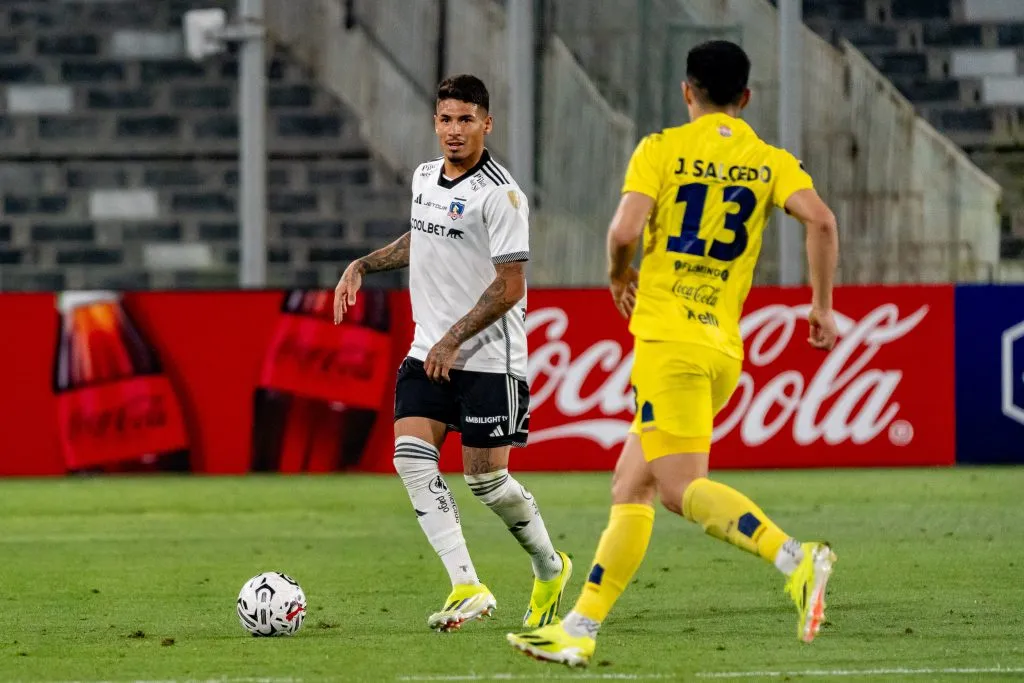 Alan Saldivia rindió de gran forma a pesar de estar en una nueva posición en Colo Colo. Imagen: Guille Salazar/DaleAlbo