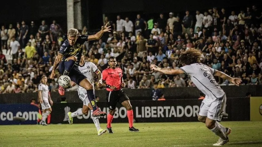 Colo Colo se juega el todo por el todo este miércoles ante Sportivo Trinidense para clasificar a la fase de grupos de la Copa Libertadores.