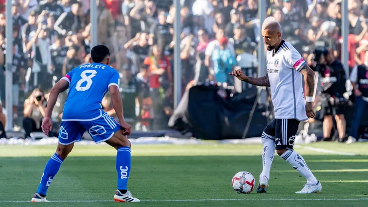 Arturo Vidal descarta que Colo Colo haya jugado para atrás por tema premios.