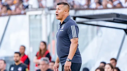 Almirón pone el pecho a las balas tras la derrota de Colo Colo