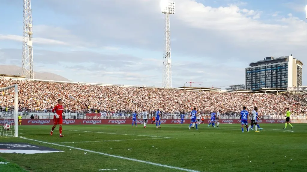 Colo Colo no podrá recibir a la U con estadio lleno