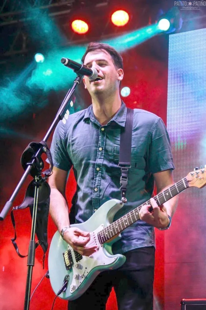 Norman Rierder, presidente de Sportivo Trinidense y miembro de la banda punk “Área 69”