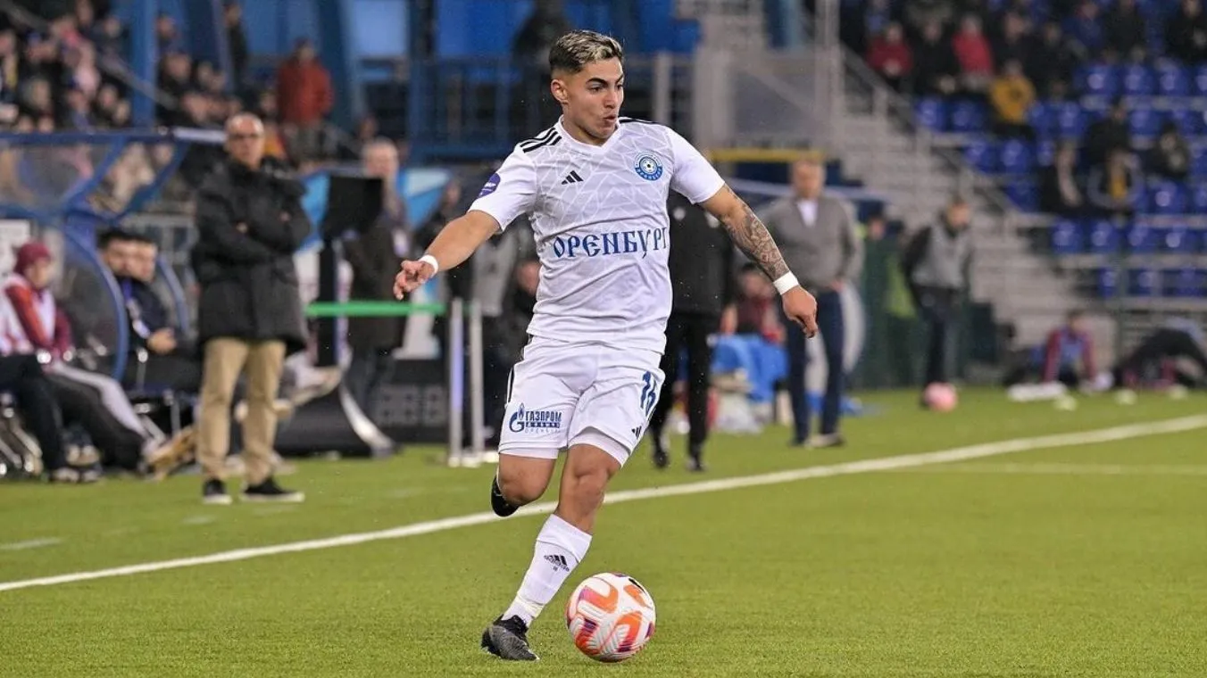 Colo Colo se frota las manos por Jordhy Thompson.