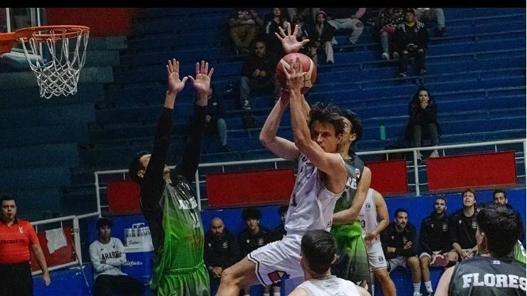 Colo Colo básquet sigue con canasta limpia en la Liga DOS.