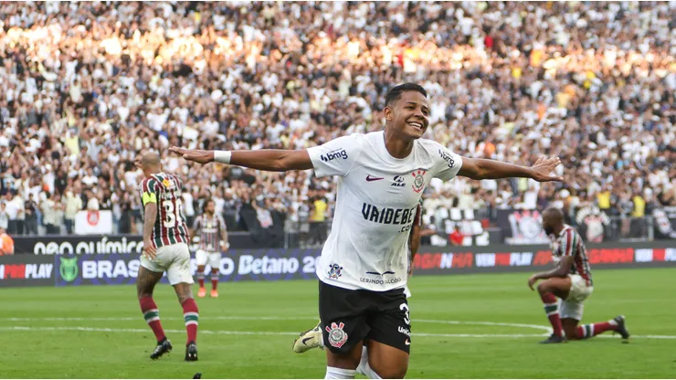 Fluminense no convence en el Brasileirao y es bailado por Corinthians.
