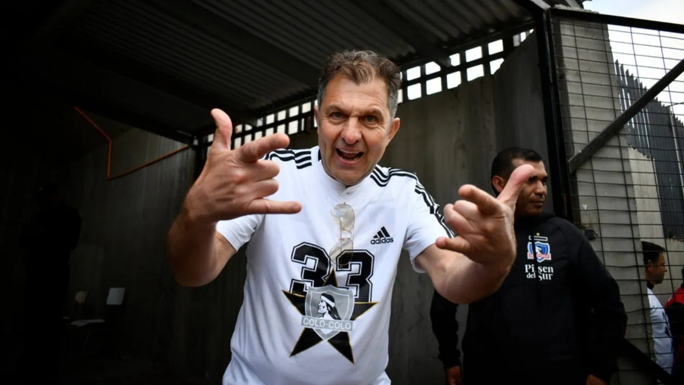 Marcelo Barticciotto le pegó flor de advertencia a Aníbal Mosa en Colo Colo.