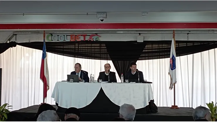 En vivo: las elecciones en Blanco y Negro definen el futuro dentro de Colo Colo.