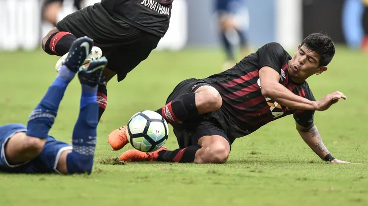 Esteban Pavez y su paso por el Athletico Paranaense.
