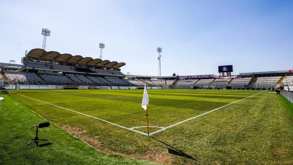 En Colo Colo esperan el anuncio de Blanco y Negro por el nuevo Monumental.