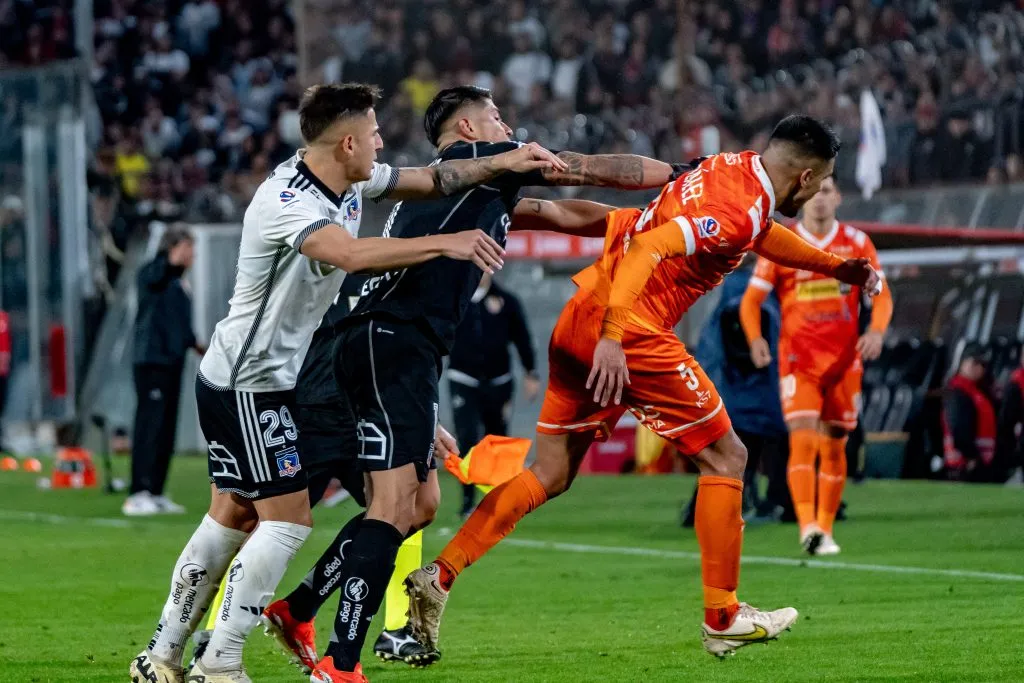 Brayan Cortés empujó a González y fue expulsado.