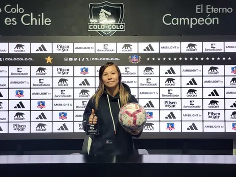 Yanara Aedo se lleva el balón tras su notable triplete
