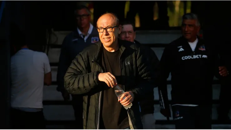 Alfredo Stöhwing quiere seguir al mando de Blanco y Negro. | Imagen: Photosport.