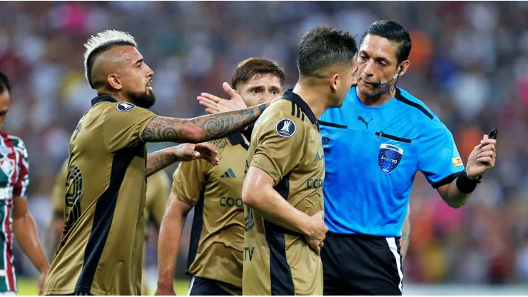 Colo Colo deberá pagar por las tarjetas amarillas. | Imagen: Photosport.
