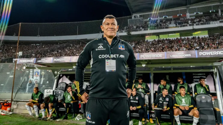 Almirón sonríe pensando en el futuro de Colo Colo. | Imagen: Guille Salazar/DaleAlbo.