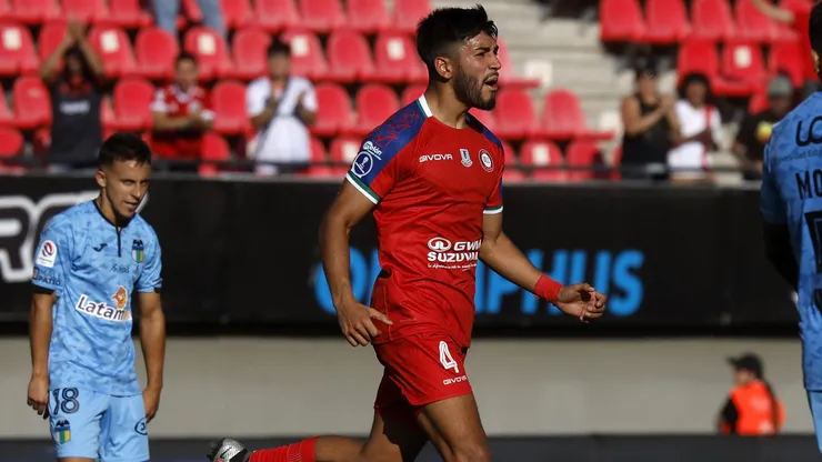 Diego Ulloa anotó tremendo golazo en Unión La Calera.