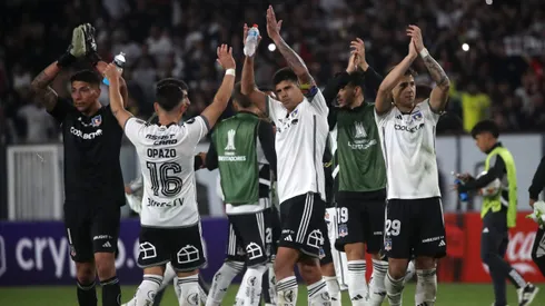Esteban Pavez celebró con todo el triunfo de Colo Colo ante Cerro.