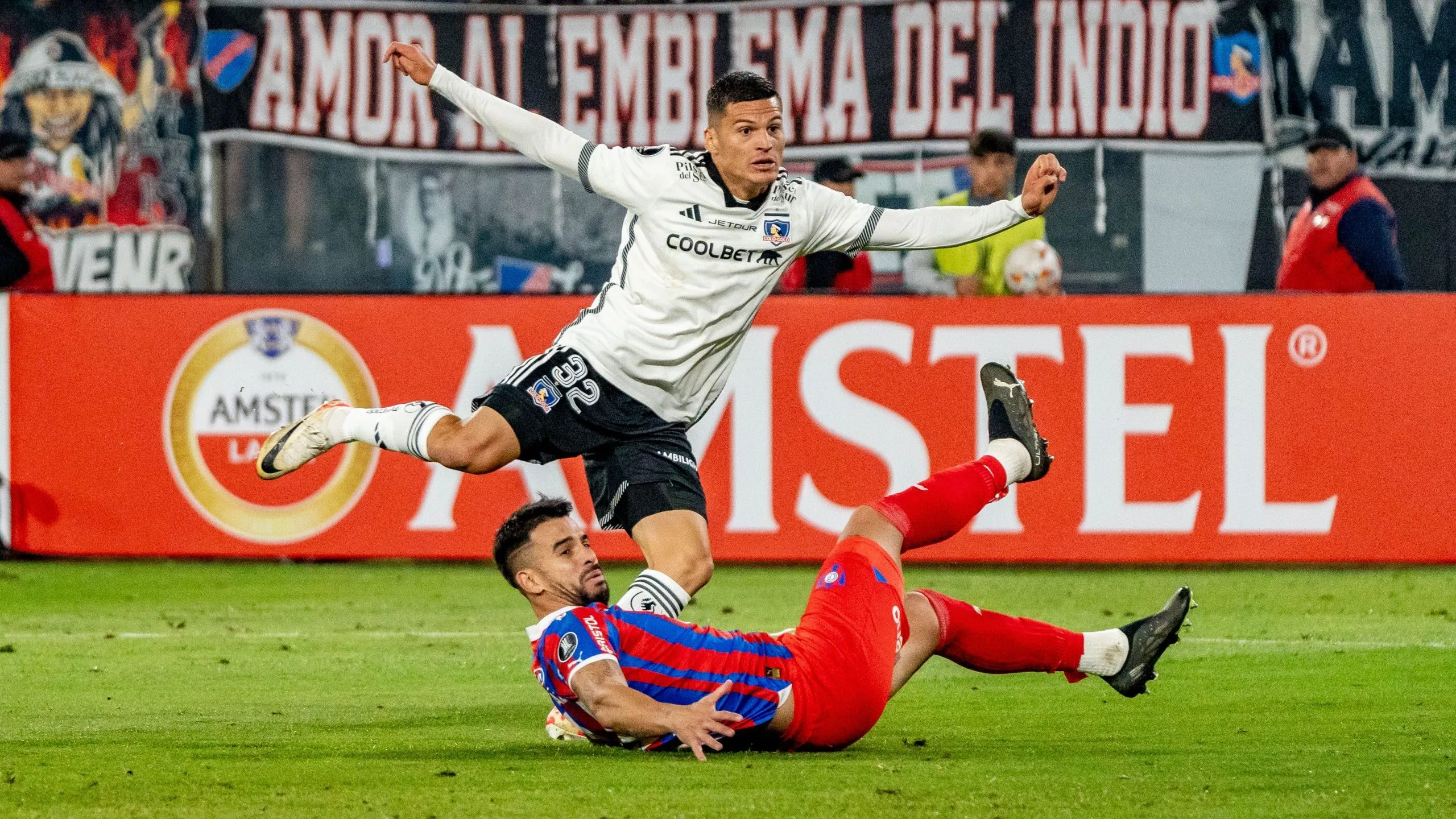 Lucas Cepeda le dio el triunfo al Cacique en el último suspiro del partido.
