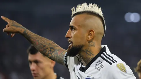 Arturo Vidal volvió a ser titular con Colo Colo.