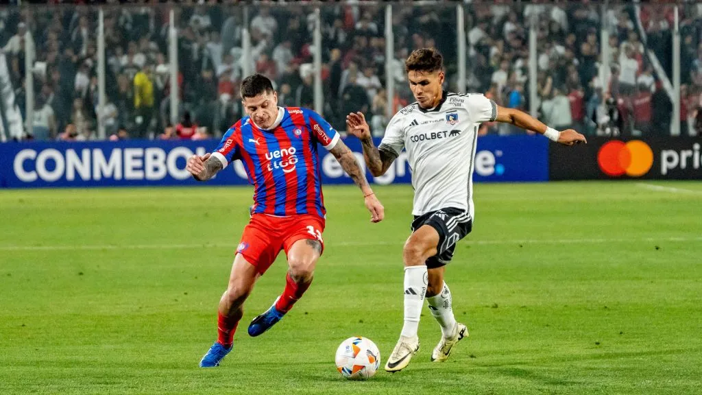 Colo Colo se mide ante Cerro Porteño en Copa Libertadores.