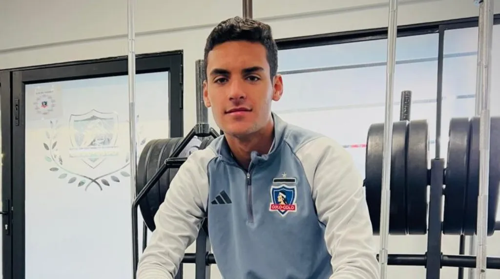 Javier González durante su prueba en Colo Colo. 