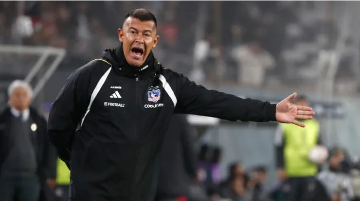 Jorge Almirón llama a la tranquilidad y hace promesa en Colo Colo.