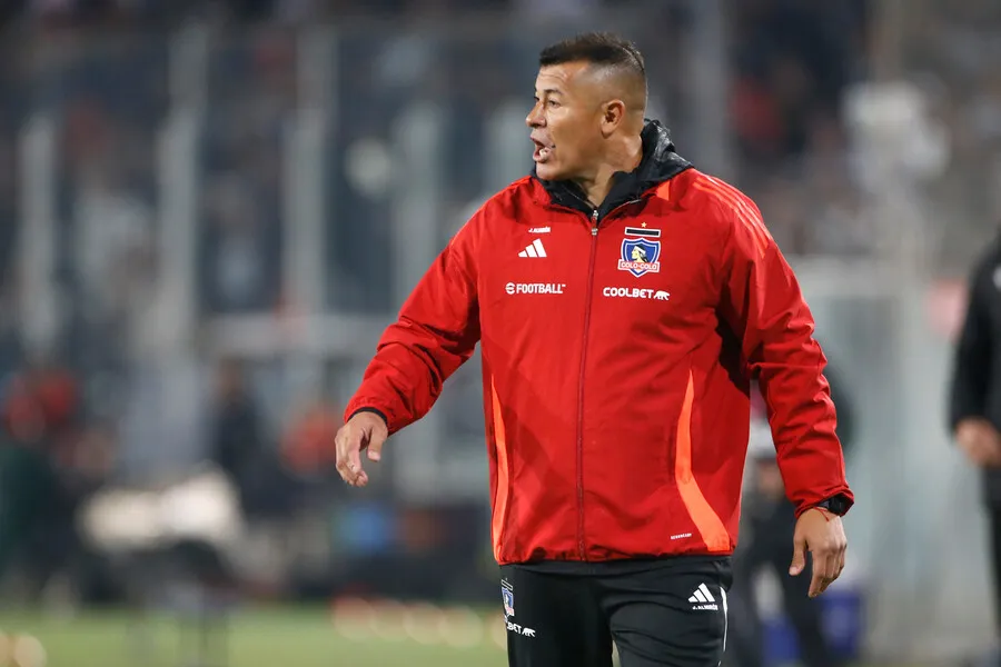 Jorge Almirón sufre dos grandes bajas para&nbsp;buscar la clasificación a octavos de final ante Cerro PorteñoImagen: Jonnathan Oyarzun/Photosport