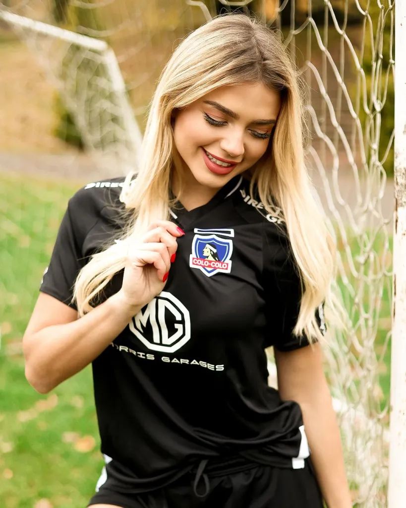 Jullien Ramírez quiere cumplir su sueño de jugar en Colo Colo Femenino