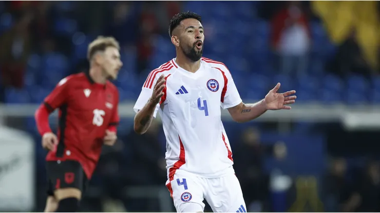 Mauricio Isla asoma como opción para reforzar Colo Colo. | Imagen: Photosport.