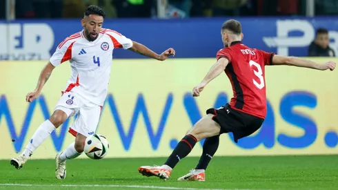 Histórico de Colo Colo aprueba la posible llegada de Mauricio Isla.