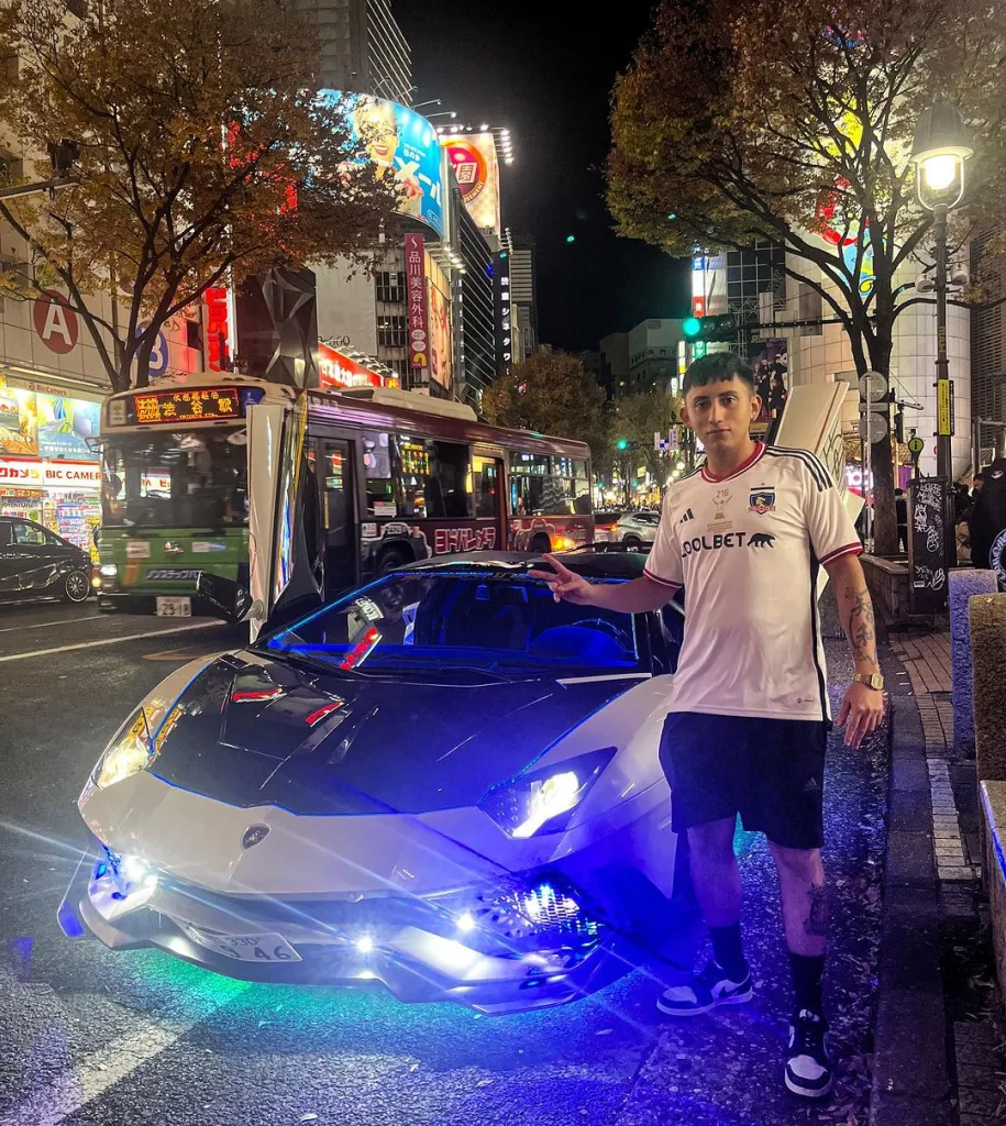 Nicolás en las calles de Tokio, Japón.