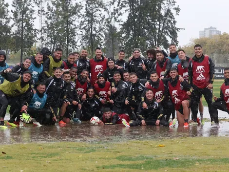 El divertido momento de los jugadores de Colo Colo con la lluvia