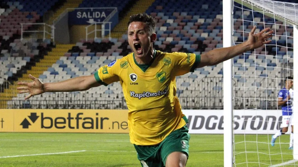 Nicolás Tripichio jugando por Defensa y Justicia