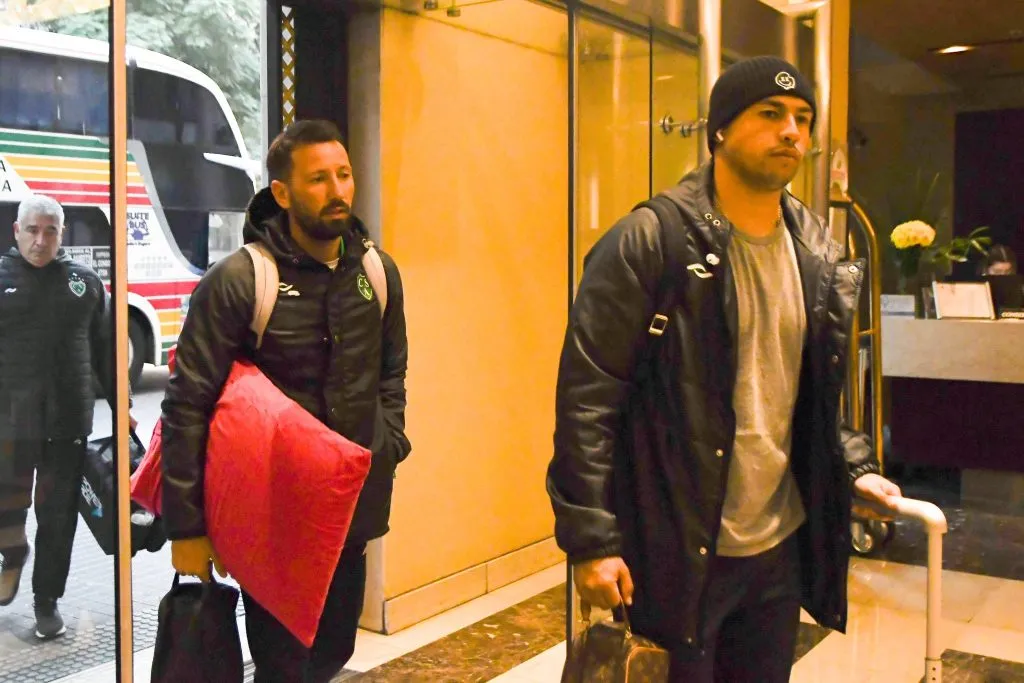 Iván Morales en concentración de Sarmiento. (@CASarmientoOf)