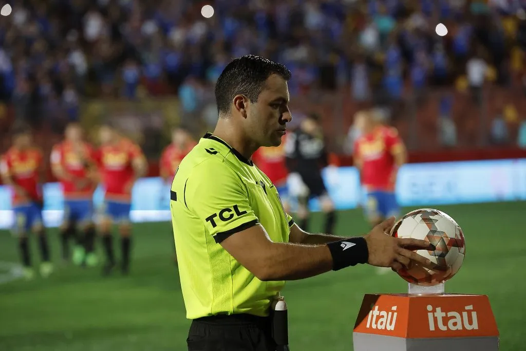 Diego Flores en el partido de Unión Española. (Foto: Photosport)