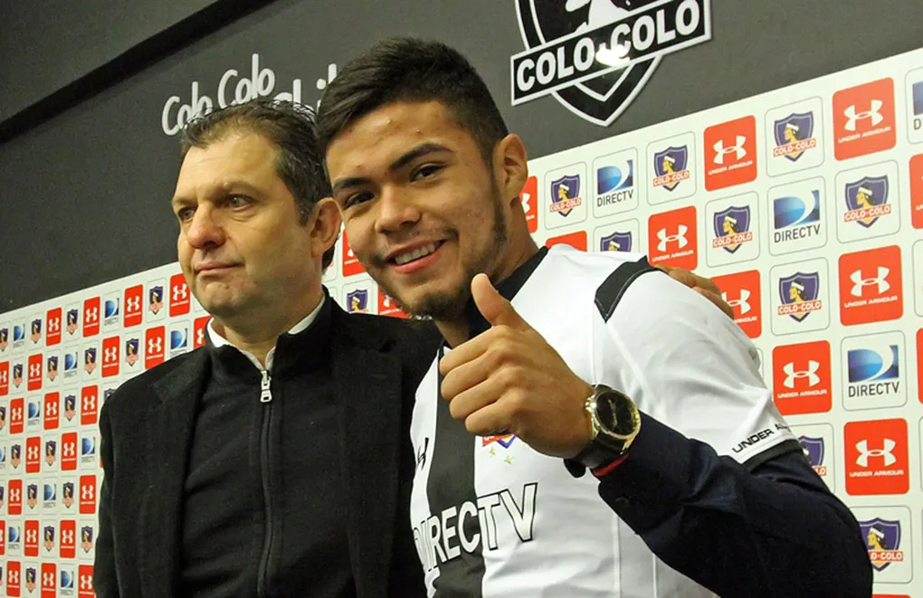 Paulo Díaz el día de su presentación en Colo Colo.