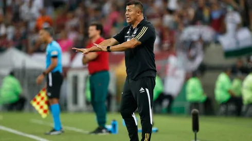 Jorge Almirón busca evitar el triunfalismo en Colo Colo.