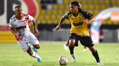 Colo Colo busca el fichaje de Luciano Cabral.